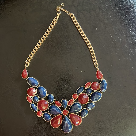 Costume Jewelry Statement Necklace and Earring Set - Picture 2 of 10